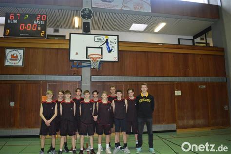 Basketballer Des Gymnasiums Neustadt Auf Erfolgskurs Onetz