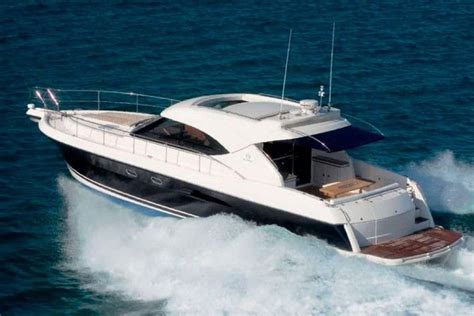 Neptune yachts neptune yachts is a dynamic italian yacht rental company based in dubai, located in the most luxurious marinas in the world including dubai marina and business. Boatim | Boat, Super yachts, Charter boat
