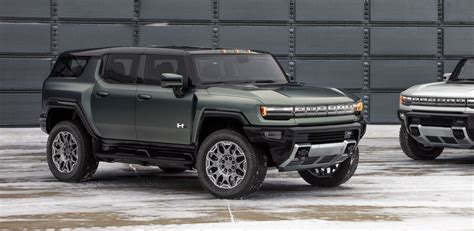 Gm Unveils Hummer Ev Suv Version Starting At 80000 But It Is Going
