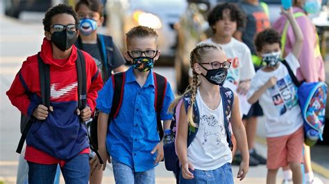Board Of Education 2 Districts Defied School Masks Order