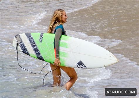 Blake Lively In A Bikini On The Set Of â€˜the Shallowsâ€™ In New South Wales Aznude