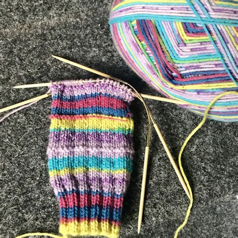Sockenstrickvicky Sockenmuster Und Sockenliebe ️ Knitting Socks Knitted Hats Knitted Scarf