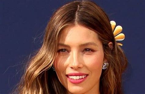 Jessica Biel S Best Hairstyles Hair Colors And Cuts
