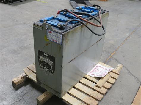 Enersys E125d 15 24 Volt Industrial Forklift Battery 875 Ah 70 Cap