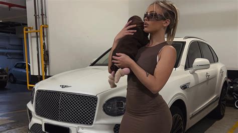 Kylie Jenners Nemesis Tammy Hembrow Poses With Her 460k White Bentley