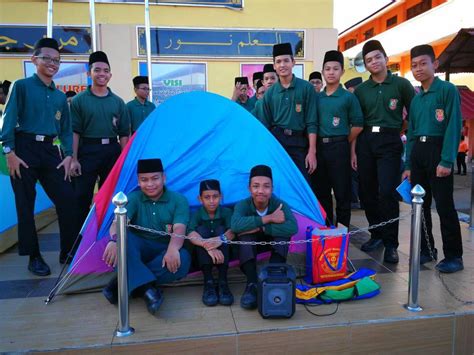 Iklan permohonan kemasukan ke tingkatan satu bagi sesi persekolahan 2019. Aktiviti Korikulum.Bulan Ogos .2018 - MAKTAB MAHMUD MERBOK