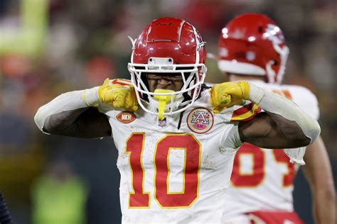 Isiah Pacheco Injury Update Latest On Chiefs Rb For Week 15 Fantasy