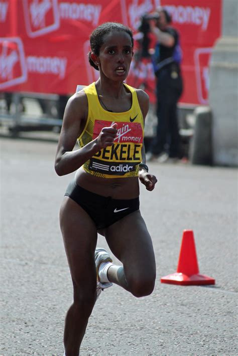 Bezunesh Bekele 4th Place London Marathon 2011 Passing Buc Flickr