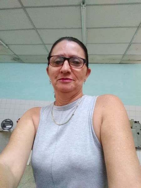 Mujer De Holguín Cuba Busca Una Pareja Estable Con Hombres
