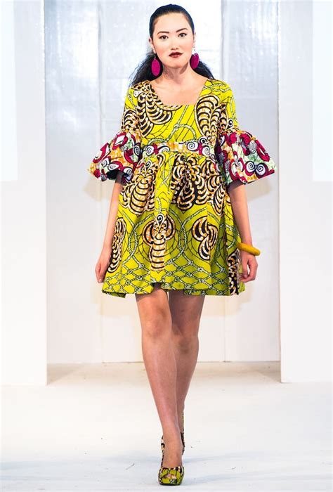 Robes de mariée africaine, model robe pagne africain, robe africaine couture, . model pagne africain simple - Recherche Google | African ...