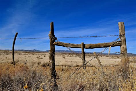 How to Build a Barbed Wire Fence in the Corner - Fence Frenzy