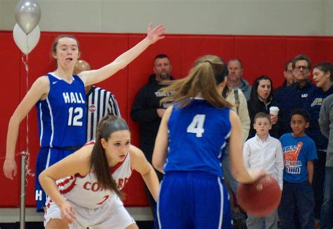 Hall Girls Beat West Hartford Rival Conard And Earn Share Of Ccc