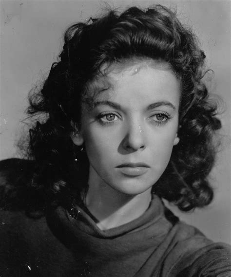 Ida Lupino In A Publicity Photo For Moontide Archie Mayo 1942 Hollywood Hollywood