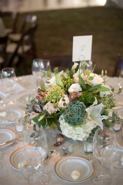 Home design diyweddingsstyle & fashion. Green-and-White-Succulent-Wedding-Centerpiece - Elizabeth ...