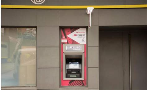 First Correos Cashpoints Atms Arrive In Valencia Why Correos