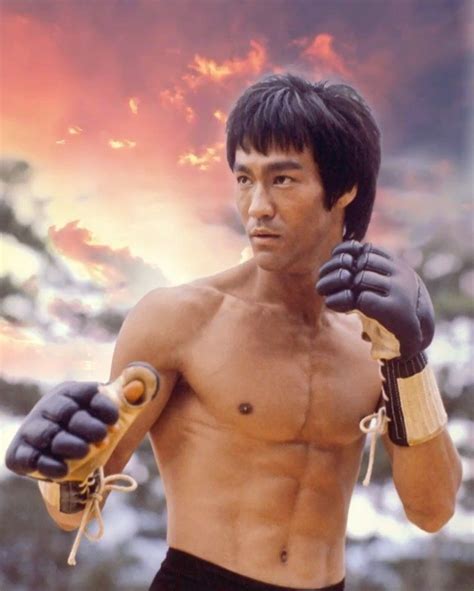 Bruce Lee On Instagram Bruce Lee Poster Bruce Lee Abs Bruce Lee Abs Workout