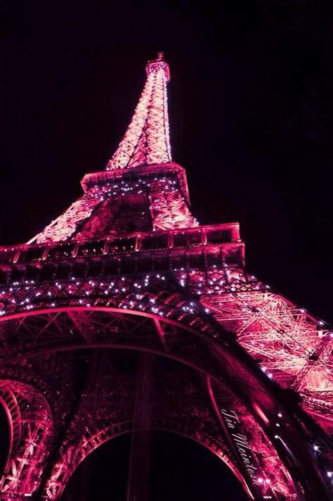 Eiffel Tower With Pink Lights Bellissimi Sfondi Sfondi Iphone