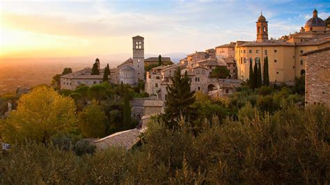 assisi to rome hiking on umbria s classic via francigena route rei adventures best places to