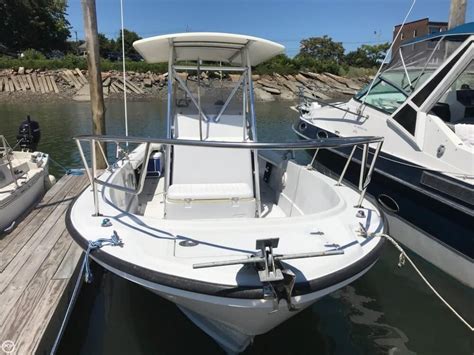 1995 Used Boston Whaler 24 Outrage Center Console Fishing Boat For Sale