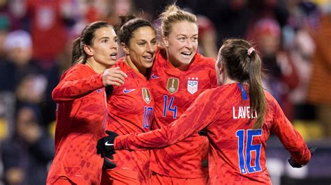 Us Womens Soccer Team Granted Class Status In Equal Pay Lawsuit The New York Times