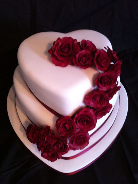 Heart Shaped Wedding Cake With Hand Made Roses Heart Shaped Wedding