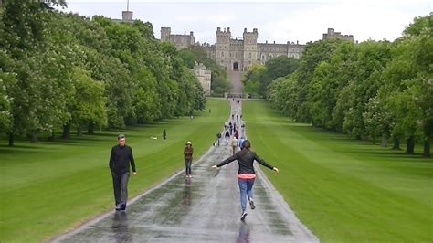 The Guests At Windsor Castle Walked An Estimated 3 Miles During Their