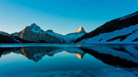 Bachalpsee Lake Reflections In Switzerland Wallpapers Hd Wallpapers