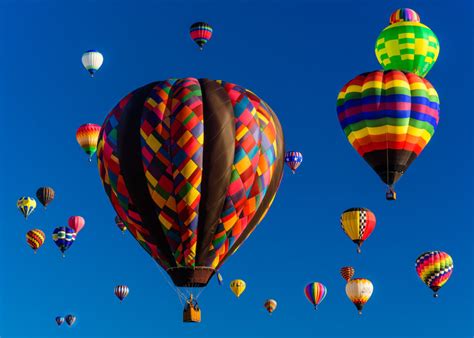 Helium filled balloons can float for 9 to 18 hours depending on atmospheric conditions. How to Photograph Hot Air Balloons