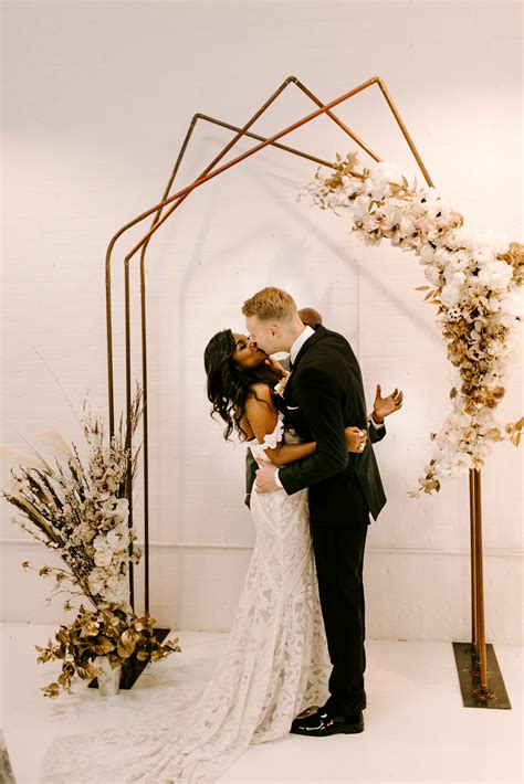 10 Stunning Altar Ideas For Your Diy Wedding Day