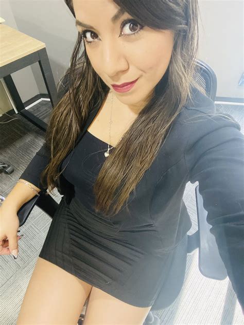 sexy 💋 on twitter me vestí de negro porque estoy lista para… 😏🔥🖤