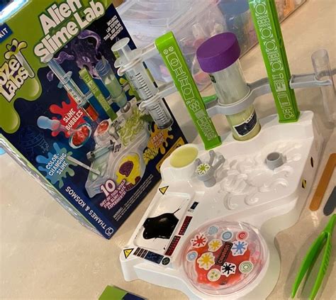 Alien Slime Lab Science Experiment Kit Only 1790 On Amazon Regularly