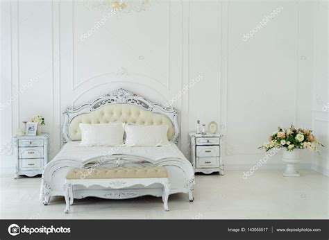 Royal Interior Bedroom — Stock Photo © Sweetphoto 143055517