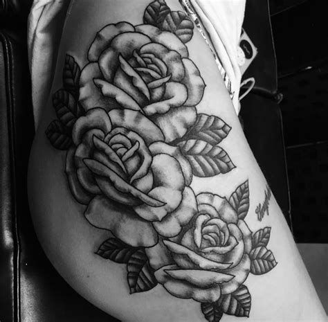 Roses On Hip Tattoo Rose Tattoos Flowers Love Hip Tattoo Tattoos Flower Tattoo