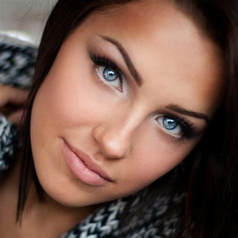 Best Makeup Colors For Dark Hair And Blue Eyes Makeupview Co