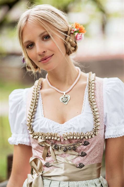 dirndl sarah rosé dirndl mädchen dirndl trachten frauen im dirndl