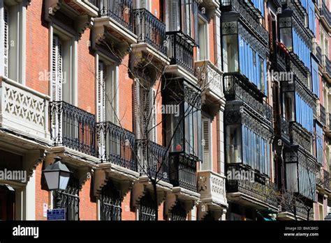 Simple Science: How to Make a Volcano with Kids
