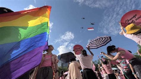 One Line Updates On Twitter Singapore Government To Repeal Section 377a A Penal Code That