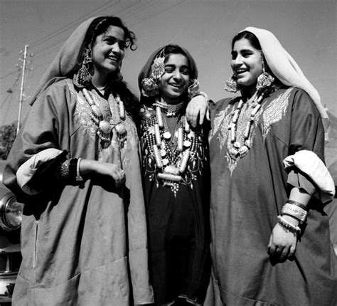 Kashmiri Women Posing For A Click In Old Times Kashmir Life