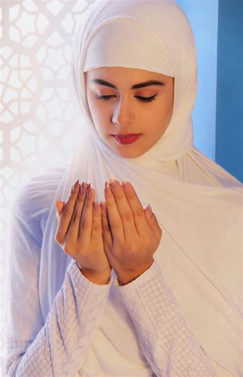 Beautiful Islamic Pic Girl 691x1073 Wallpaper
