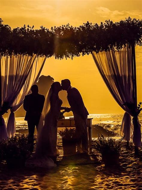 Area events ha creato questo archivio di location per matrimoni sul mare: Matrimonio in spiaggia: consigli e ispirazioni | Westwing