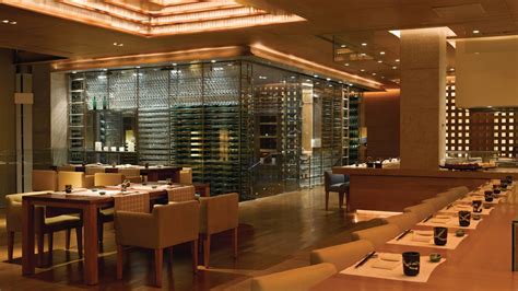 Fine Dining Pan-Asian Restaurant in Mumbai | Four Seasons Mumbai