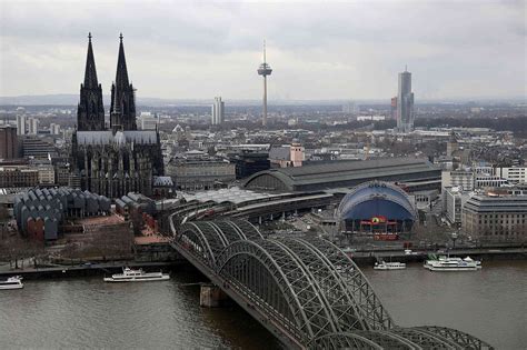 Dies ist die offizielle webseite der stadt köln. Arbeiten am Hauptbahnhof: Zugverkehr rund um Köln in Ferien eingeschränkt