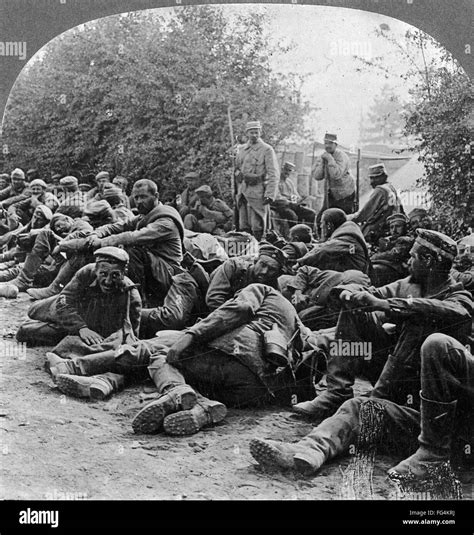 world war i prisoners ngerman prisoners of war under french guard stereograph 1914 1918