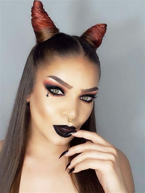 10 Trendy Vampire Makeup Ideas For Women 2023