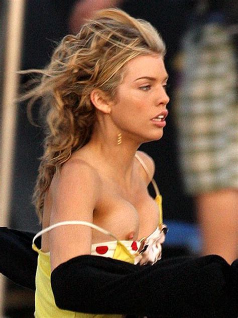 AnnaLynne McCord Showing Her Nice Big Tits And Upskirt Paparazzi Pictures Porn Pictures XXX