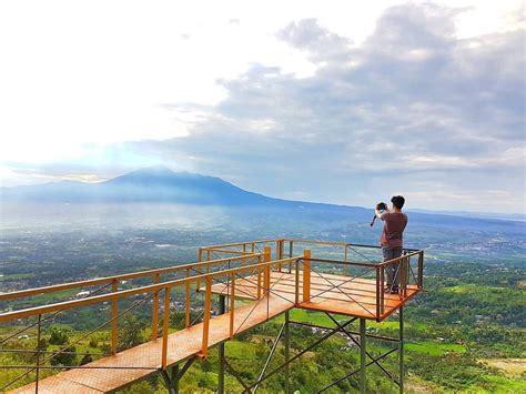 Tempat wisata di bandung tempat wisata di bogor tempat wisata di jogja. Yuk Intip, 10 Spot Wisata Alam di Bogor yang Instagramable ...