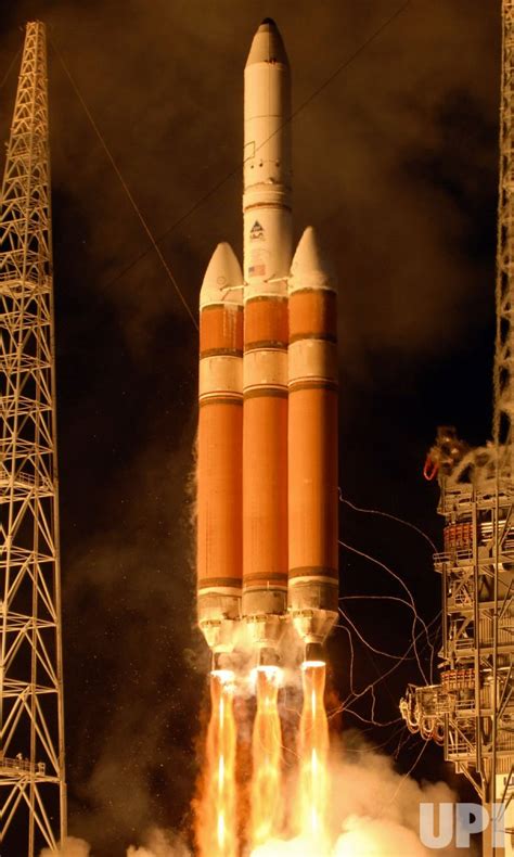 Photo Boeing Delta Iv Heavy Rocket Launches A Classified Satellite