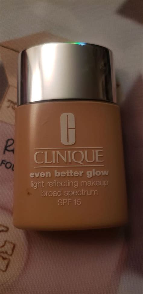 Clinique Even Better Foundation Glow Wn22 Approximately 80