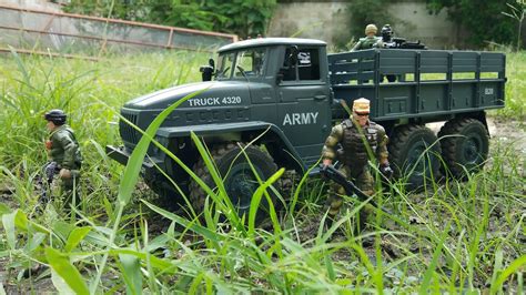 Rc Military Truck 4320 And Toy Soldiers Action Figure Army Men Youtube