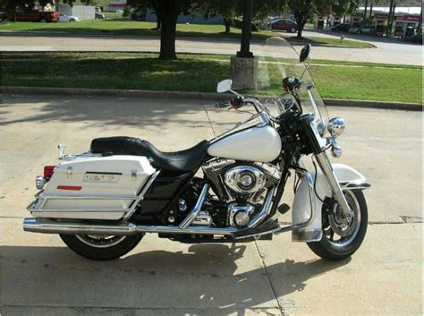 Buy 2006 Harley Davidson Road King Police Flhpi Police On 2040 Motos